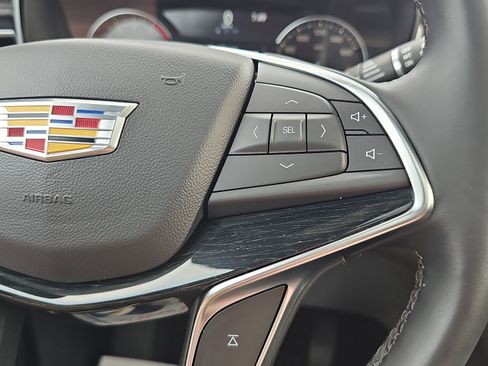 Used 2025 Cadillac XT5 Premium Luxury FWD image 27