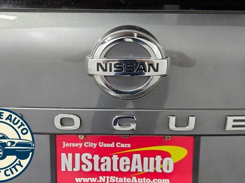 Used 2021 Nissan Rogue S AWD/4WD image 26