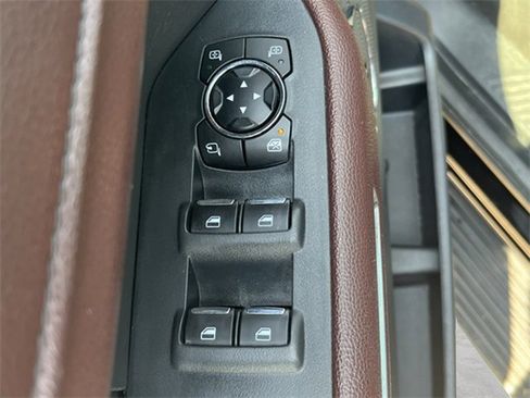 Used 2023 Ford Expedition Max Limited image 16