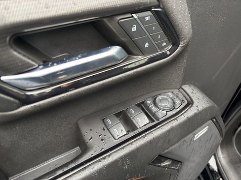 Used 2024 GMC Sierra 2500 AT4 w/ AT4 Premium Plus Package image 25