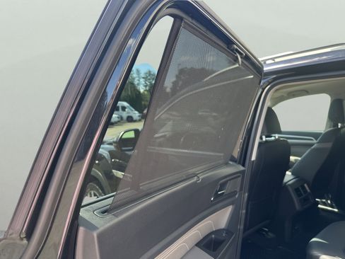 Used 2022 Volkswagen Atlas SEL Premium image 10