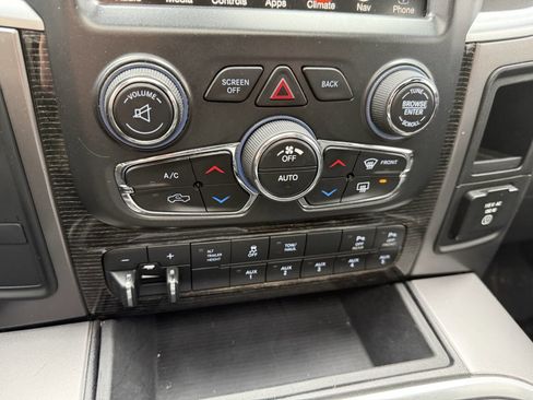 Used 2016 RAM 3500 Laramie Longhorn image 19