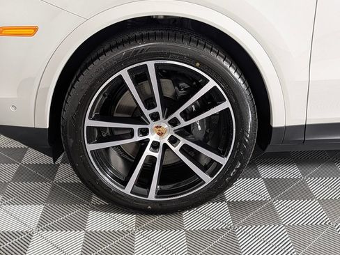 New 2026 Porsche Cayenne AWD/4WD image 11
