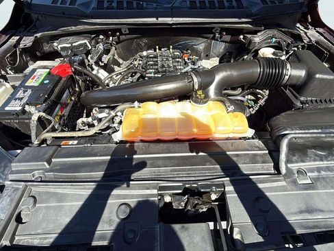Used 2018 Ford F150 Platinum w/ Equipment Group 701A Luxury AWD/4WD image 23
