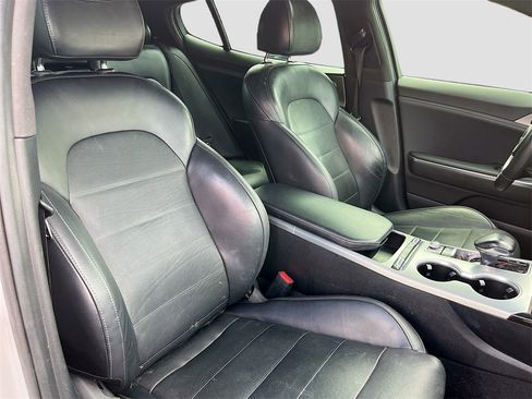 Used 2020 Kia Stinger GT2 image 29