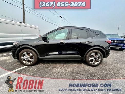 Used 2025 Ford Escape ST-Line Select AWD/4WD image 3