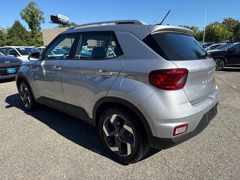 Used 2026 Hyundai Venue SEL FWD image 19