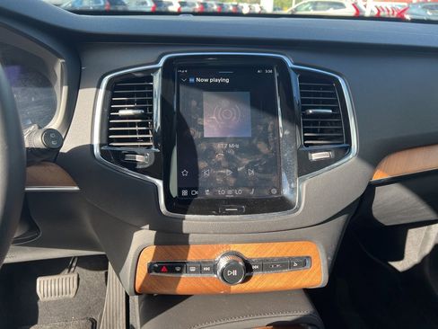 Certified 2025 Volvo XC90 B6 Plus image 20