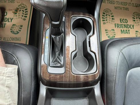 Used 2016 GMC Canyon SLT image 22