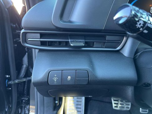 New 2025 Hyundai Elantra Sport image 31