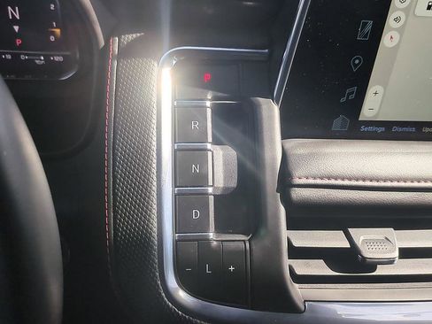 Used 2024 Chevrolet Suburban RST image 25