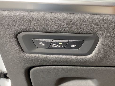 Used 2026 BMW X5 sDrive40i w/ Premium Package image 16