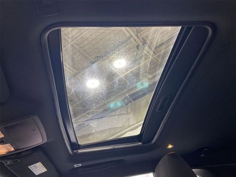 Used 2022 Dodge Challenger R/T Scat Pack image 17