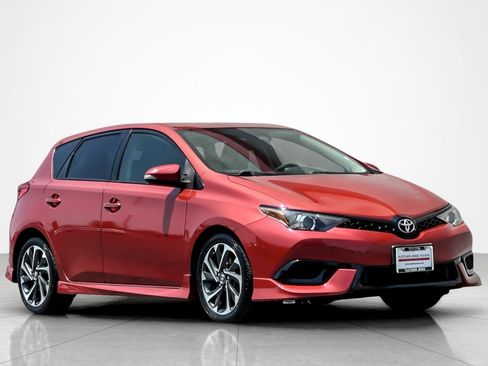 Used 2017 Toyota Corolla iM w/ Carpet Mat Package FWD image 7