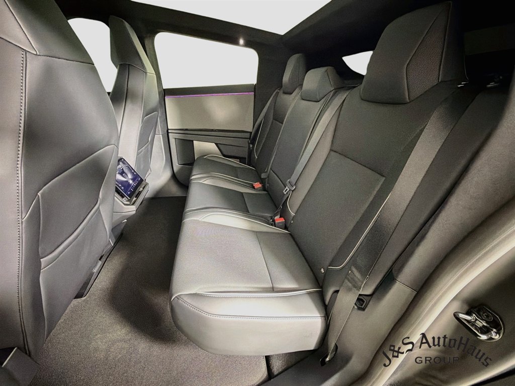 Used 2026 Tesla Cybertruck AWD Crew Cab image 27