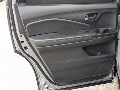 Used 2019 Honda Passport Touring image 16