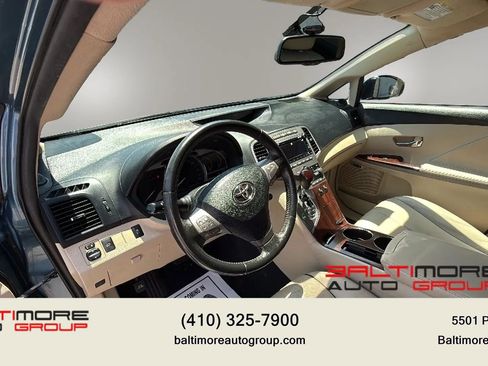 Used 2010 Toyota Venza FWD image 11