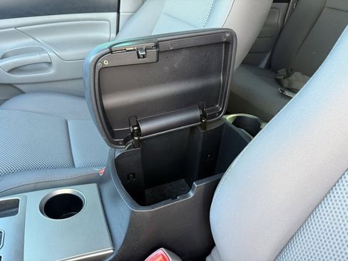 Used 2015 Toyota Tacoma PreRunner image 21