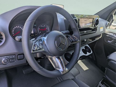 New 2026 Mercedes-Benz Sprinter 2500 image 4