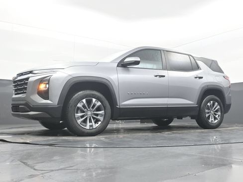 Used 2026 Chevrolet Equinox LT FWD image 26