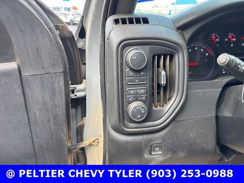 Used 2024 Chevrolet Silverado 2500 Custom w/ Custom Value Package image 15