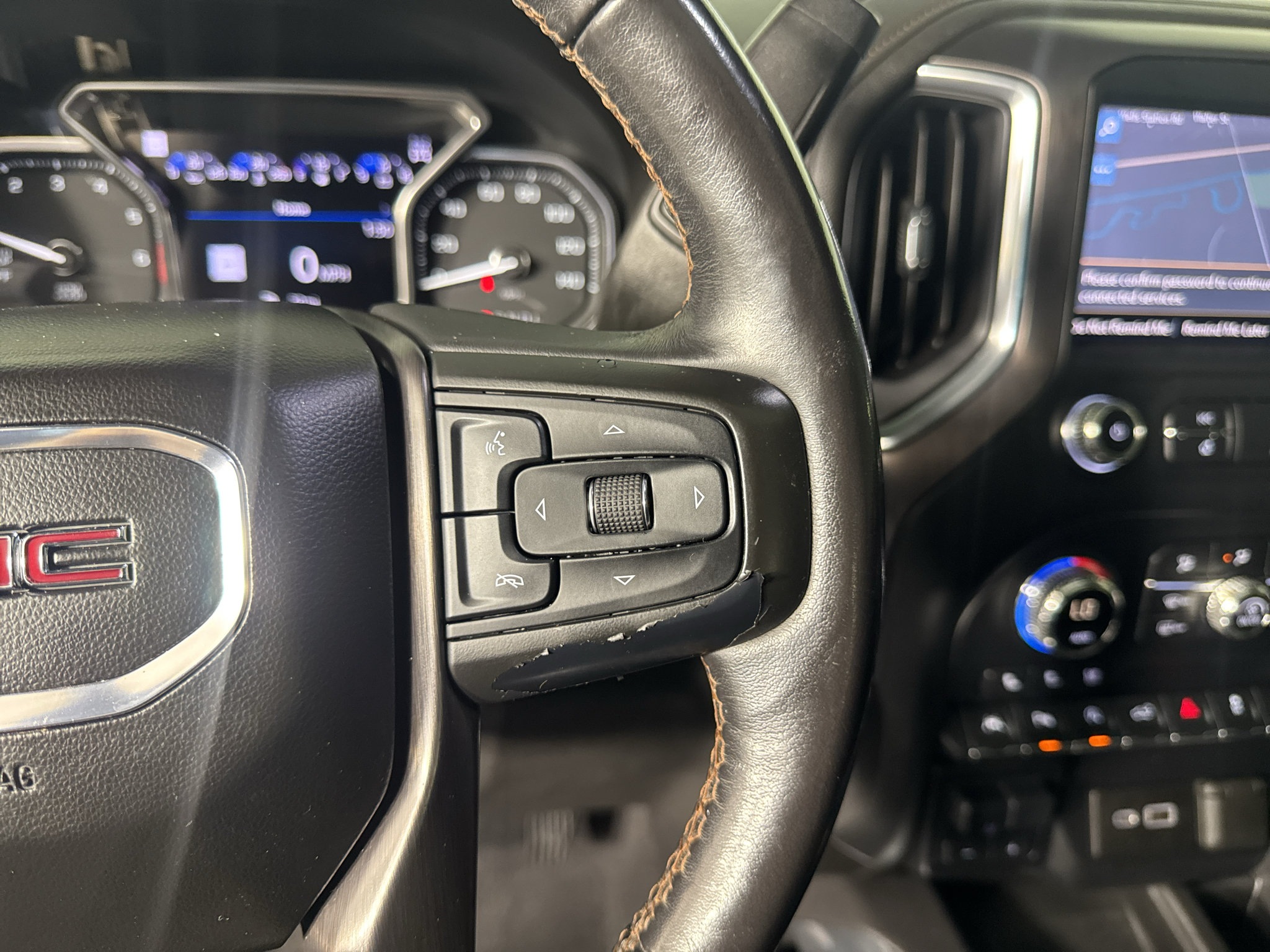 Used 2019 GMC Sierra 1500 AT4 w/ AT4 Premium Package AWD/4WD image 18