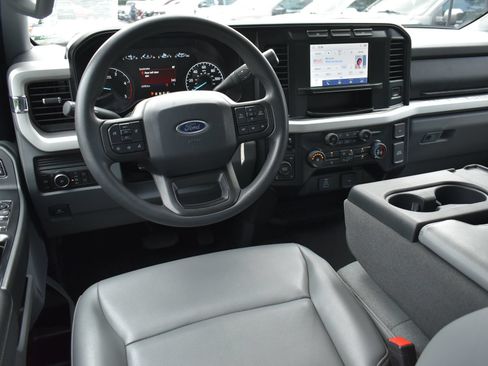 Used 2024 Ford F350 XLT AWD/4WD image 16