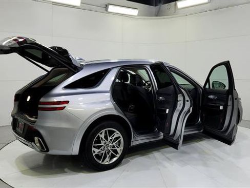 Used 2025 Genesis GV70 2.5T AWD/4WD image 32