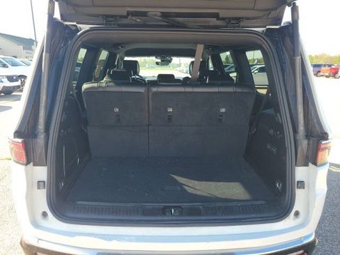 Used 2024 Jeep Wagoneer Series II w/ Flexible Seating Group RWD image 26