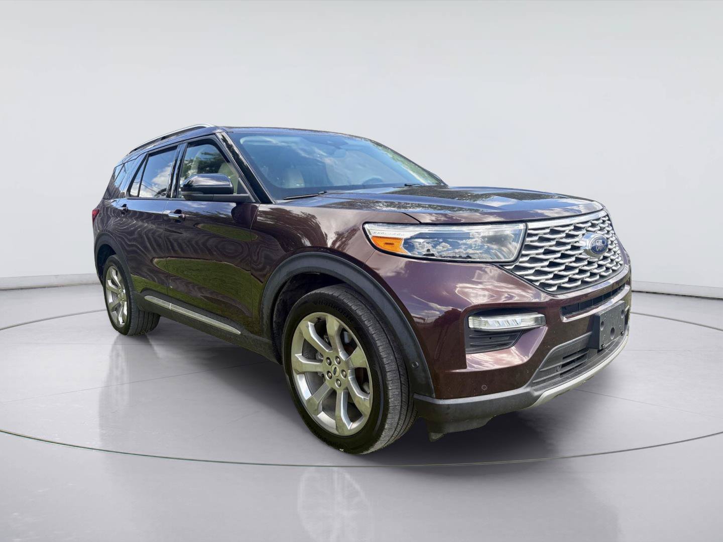 Used 2020 Ford Explorer Platinum w/ Premium Technology Package AWD/4WD image 1