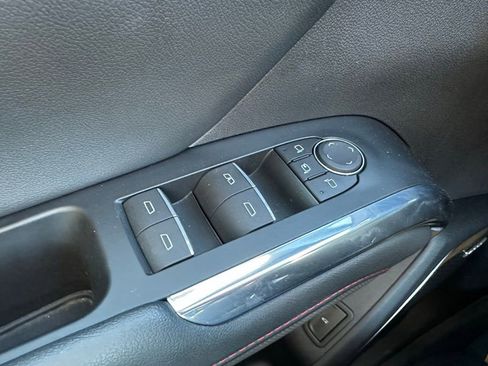 Used 2025 Chevrolet Traverse RS w/ LPO, Floor Liner Package image 12