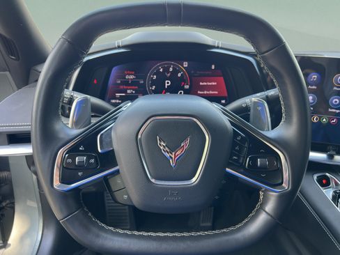 Used 2022 Chevrolet Corvette Stingray Preferred Conv w/ Z51 Performance Package RWD image 12