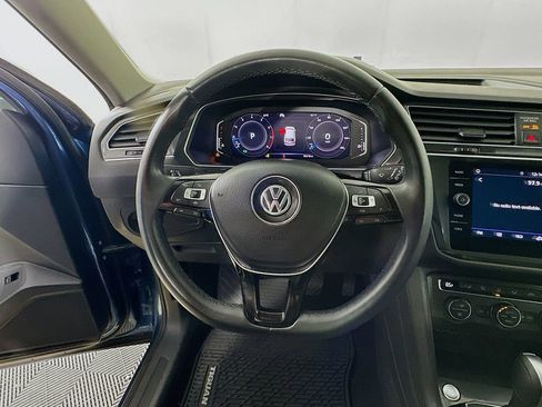 Used 2020 Volkswagen Tiguan SEL FWD image 13