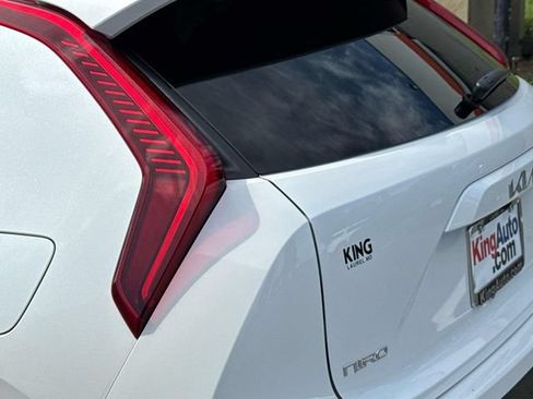 Used 2025 Kia Niro FWD image 30