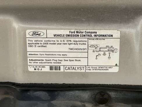 Used 2005 Ford F150 XLT AWD/4WD image 16