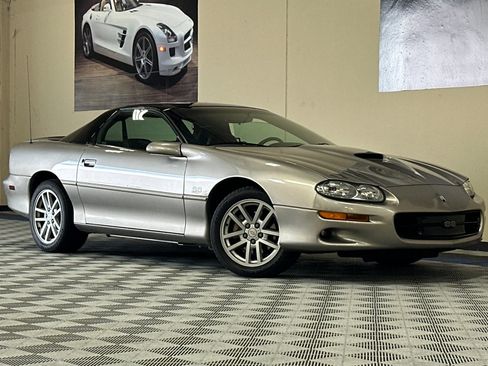 Used 2002 Chevrolet Camaro Z28 w/ SS Performance/Appearance Pkg image 2