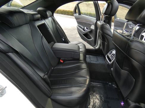 Used 2019 Mercedes-Benz S 450 Sedan image 36