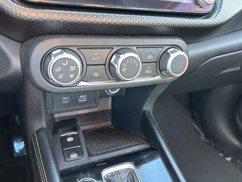 Used 2024 Nissan Kicks SV image 32