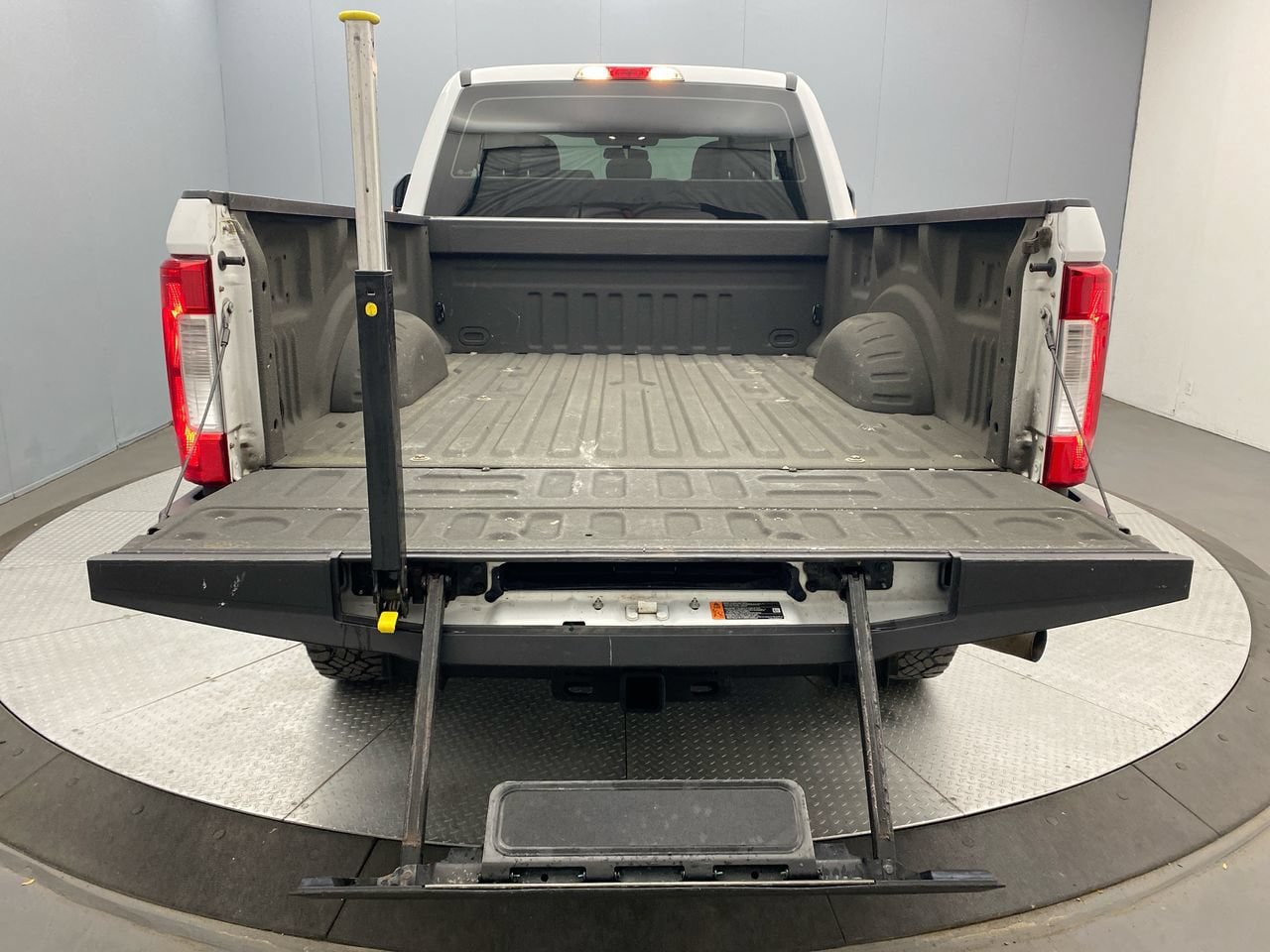 Used 2019 Ford F250 XL w/ STX Appearance Package AWD/4WD image 24