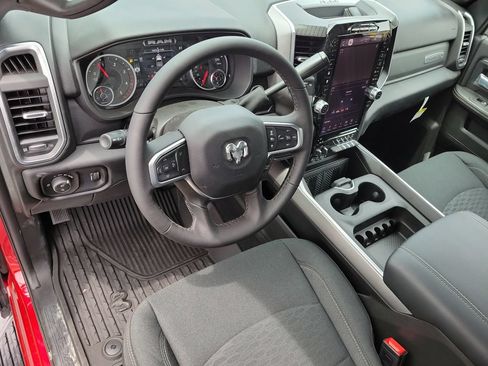 New 2026 RAM 2500 Big Horn AWD/4WD image 11