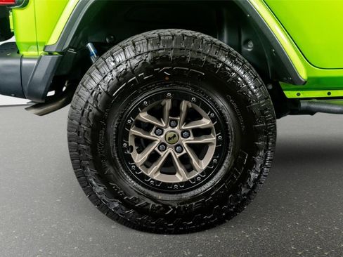 Used 2025 Jeep Wrangler Unlimited Rubicon 392 AWD/4WD image 9