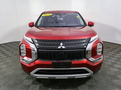 Used 2024 Mitsubishi Outlander SE image 4