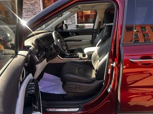 Used 2022 Kia Carnival SX Prestige FWD image 11