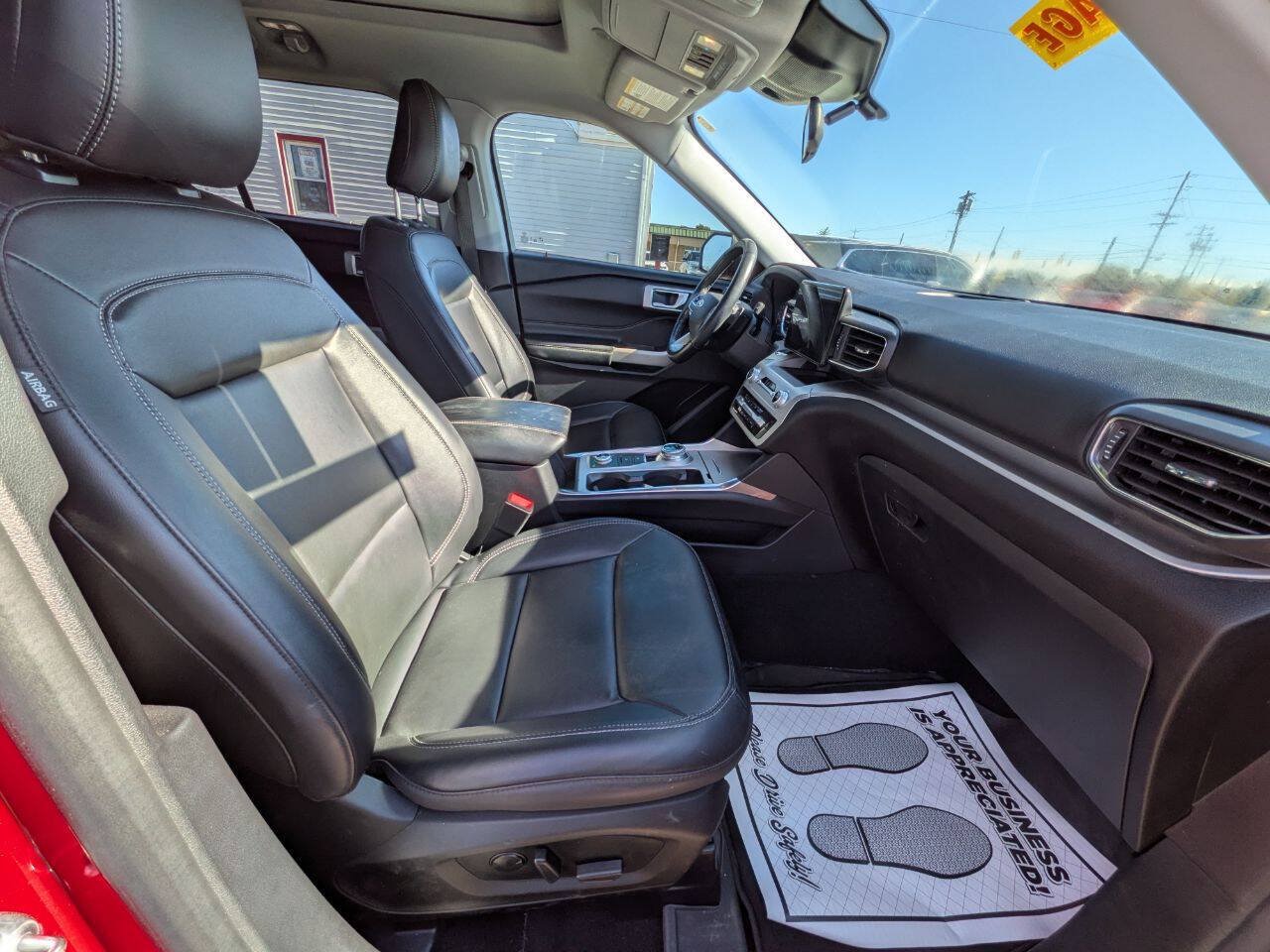 Used 2021 Ford Explorer XLT w/ Equipment Group 202A AWD/4WD image 17