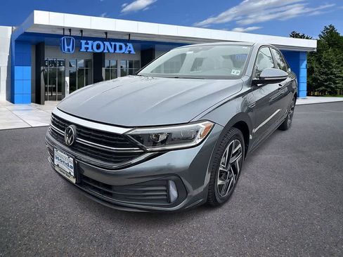 Used 2022 Volkswagen Jetta SEL image 1