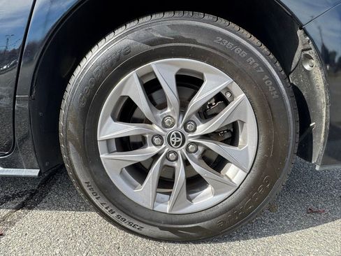 Used 2021 Toyota Sienna XLE w/ XLE Plus Package image 43