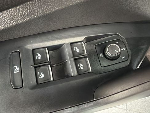 Used 2022 Volkswagen Jetta SE FWD image 13