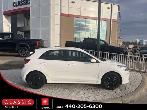 Used 2019 Kia Rio S image 1