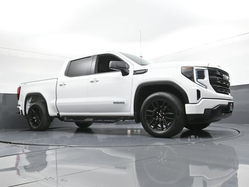 Used 2023 GMC Sierra 1500 Elevation image 21