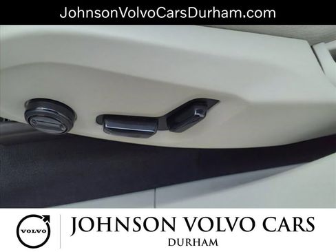 New 2025 Volvo XC90 B6 Plus w/ Protection Package Premier image 13